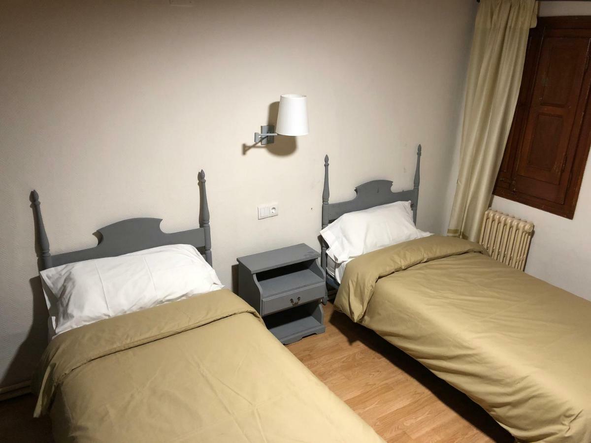 Hostal Di Verena Puigcerdà Kültér fotó