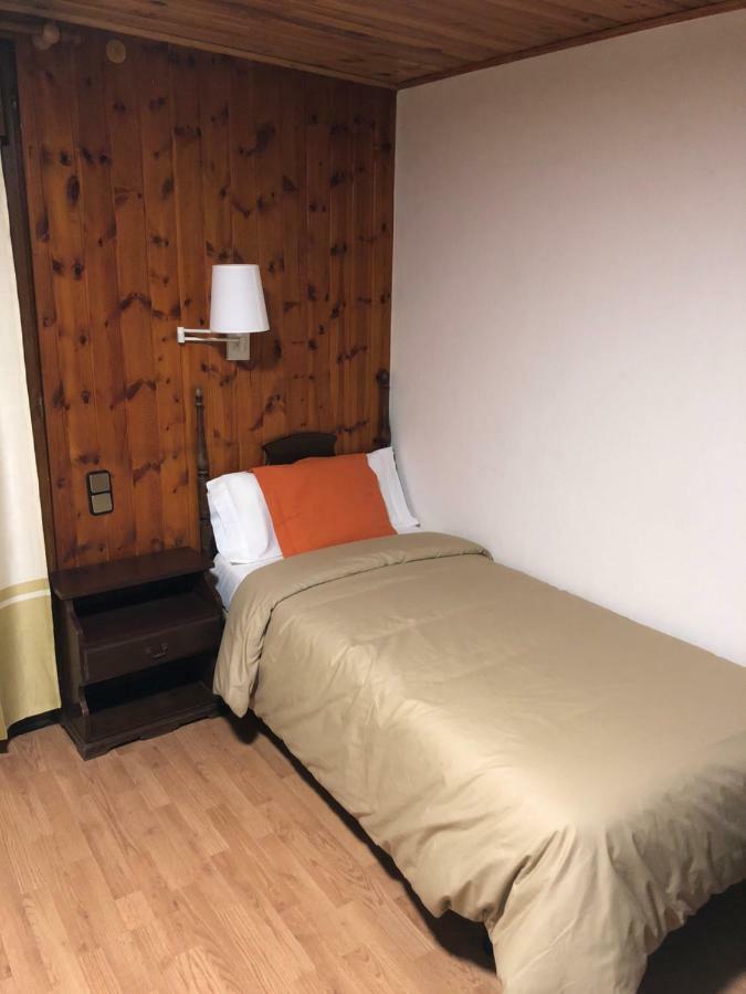Hostal Di Verena Puigcerdà Kültér fotó