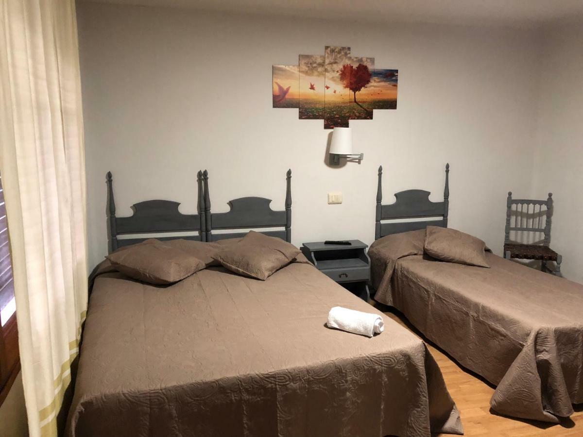 Hostal Di Verena Puigcerdà Kültér fotó