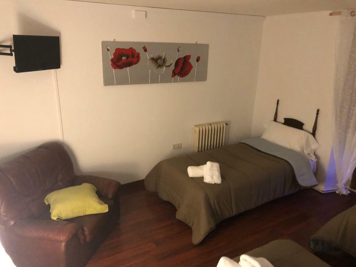Hostal Di Verena Puigcerdà Kültér fotó